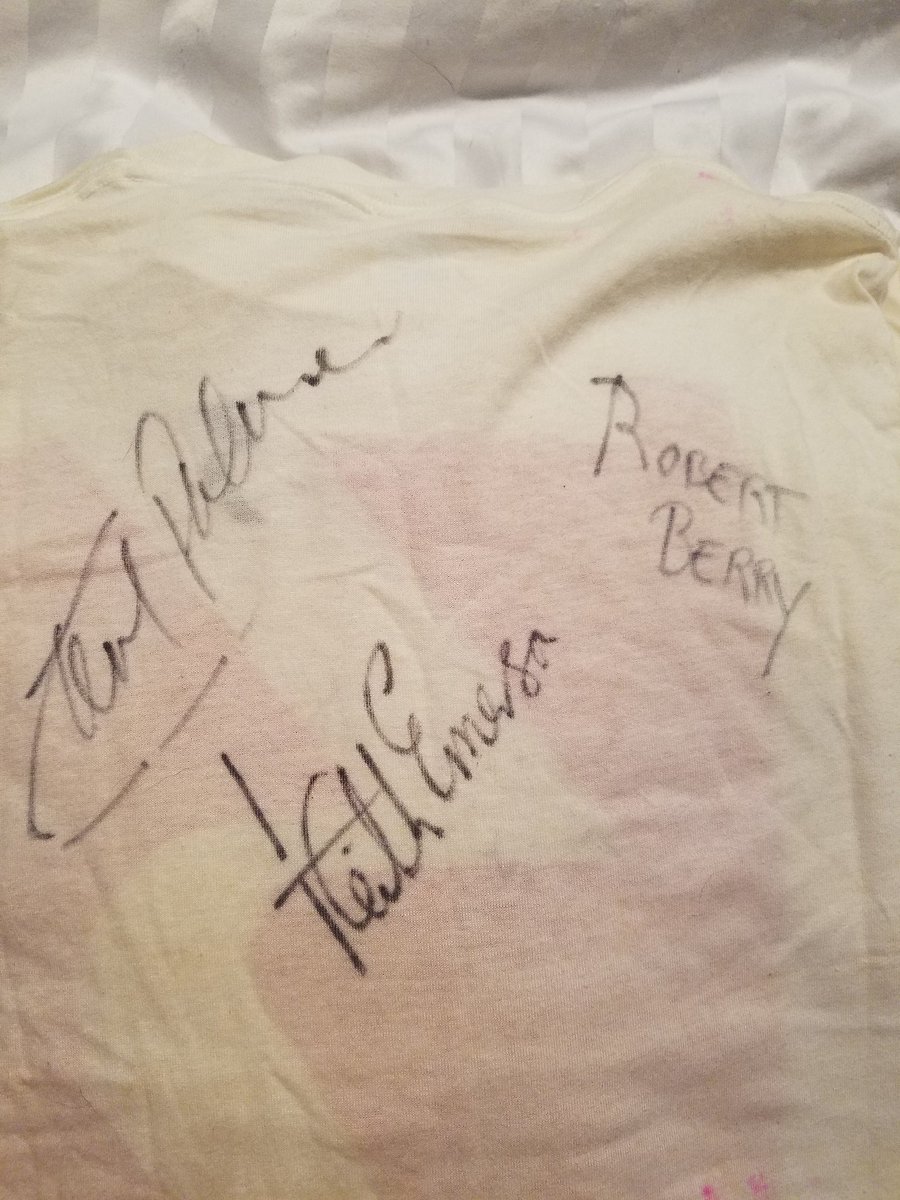 TravelAgentA's tweet photo. @theRobertberry READY.

Keep the magic alive in 2020... keep the memory of Keith and the ELP &amp; 3 legacies burning brightly into the NEW decade!

Love &amp; support from South Florida...
Douglas

#3RobertBerry #3point2 #ELP #KeithEmerson #TheRulesHaveChanged https://t.co/KQNPcfffQp