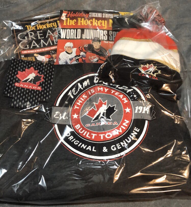 URHockeyPodcast's tweet photo. For anyone going to the @OHLIceDogs #NYE game, we will be doing a FREE #HockeyCanada fan giveaway!
To be ballot eligible: 
- LIKE our Facebook page
- FOLLOW our Twitter accounts (@ArmchairGMPod @DogPoundPodcast).

Come say hi &amp; to have a chance at the prize! #GoDogsGo #GoCanadaGo https://t.co/qST9FDkg76