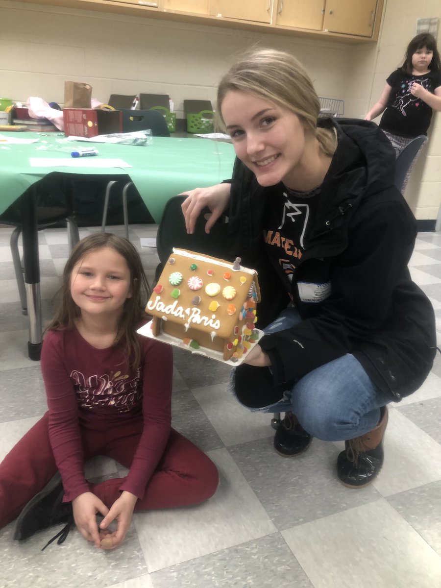 gdileggeBCPS's tweet photo. More @ETHSTAM mentors helping to build gingerbread houses with their mentee students before the winter break! @VincentFarmBCPS https://t.co/PdHeMCTSXh