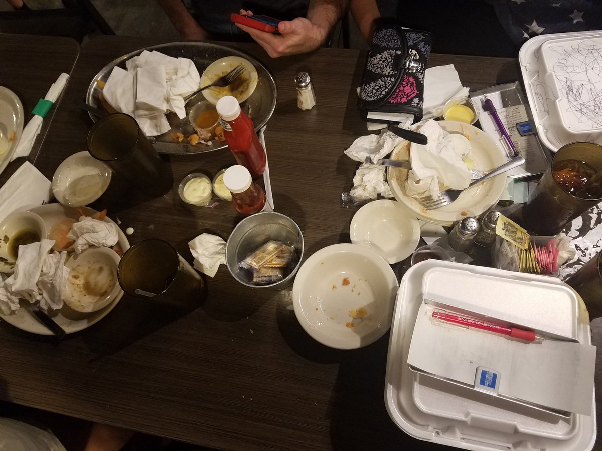 MrLemech's tweet photo. Over dinner of course https://t.co/OsQKXnJpBQ