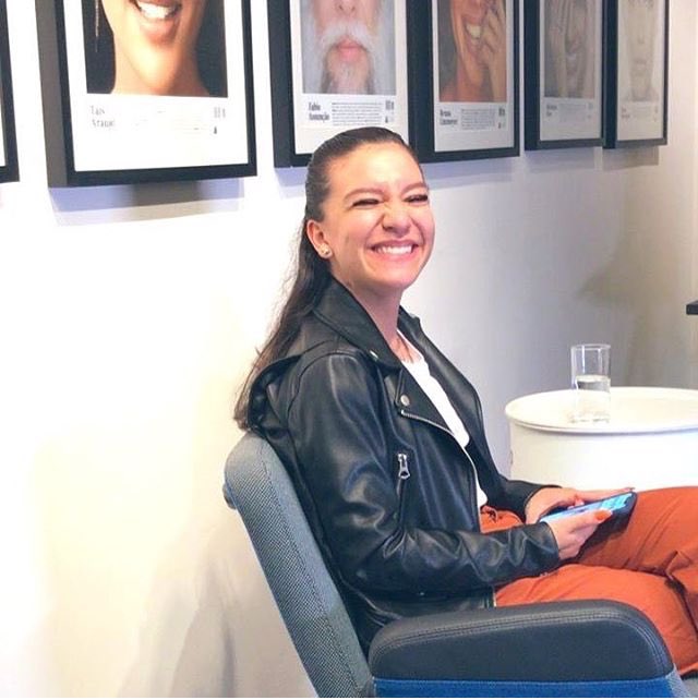 priscillacom_'s tweet photo. Ainda em Março: Priscilla dá uma entrevista na sede da revista TOP MAGAZINE com a presença de fãs, e confirma que teremos a #AsuTour em várias Capitais do País vindo em paralelo com a #GenteTour sendo elaborada totalmente com as músicas de seu mais recente álbum #GENTE https://t.co/sozIzeewbh