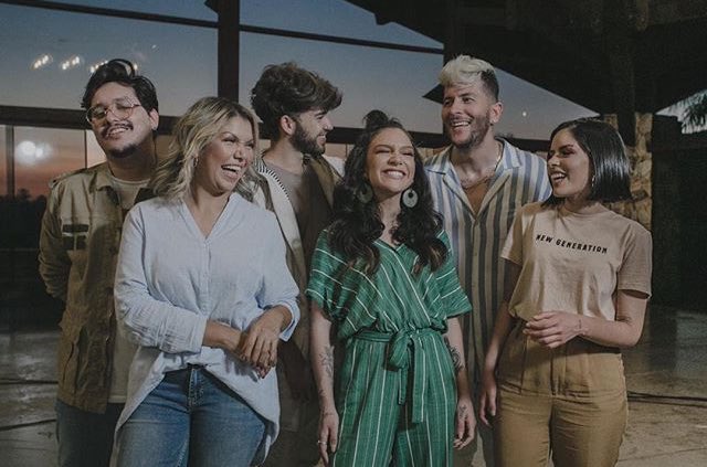 priscillacom_'s tweet photo. Ainda em Abril: Priscilla divulga mais duas cidades por onde passará a #AsuTour sendo em Belo Horizonte - MG & Salvador - Bahia. | Priscilla grava para o Programa Eliana. | É lançado o feat de "Cadeias Quebrar" com o @kemuelofc. https://t.co/yYufJx4Z5e