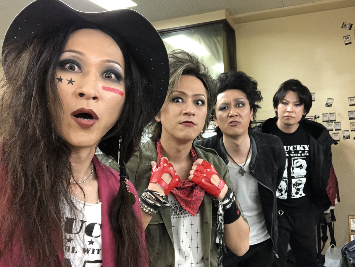 A.B.C Vol.2 THREE MAN
ご来場ありがとう御座いました❗️

改めて、暗黙の同志ARESZ、弟分のBACK FIRE、CHUCKYの仲間達、そしてファンの皆さん✋🏻ありがとう御座いました❗️

沢山の愛に包まれました。　

もう感謝しかありません。

CHUCKYは本当に幸せ者です🤘🏻

皆さんありがとう御座いました🙏🏻