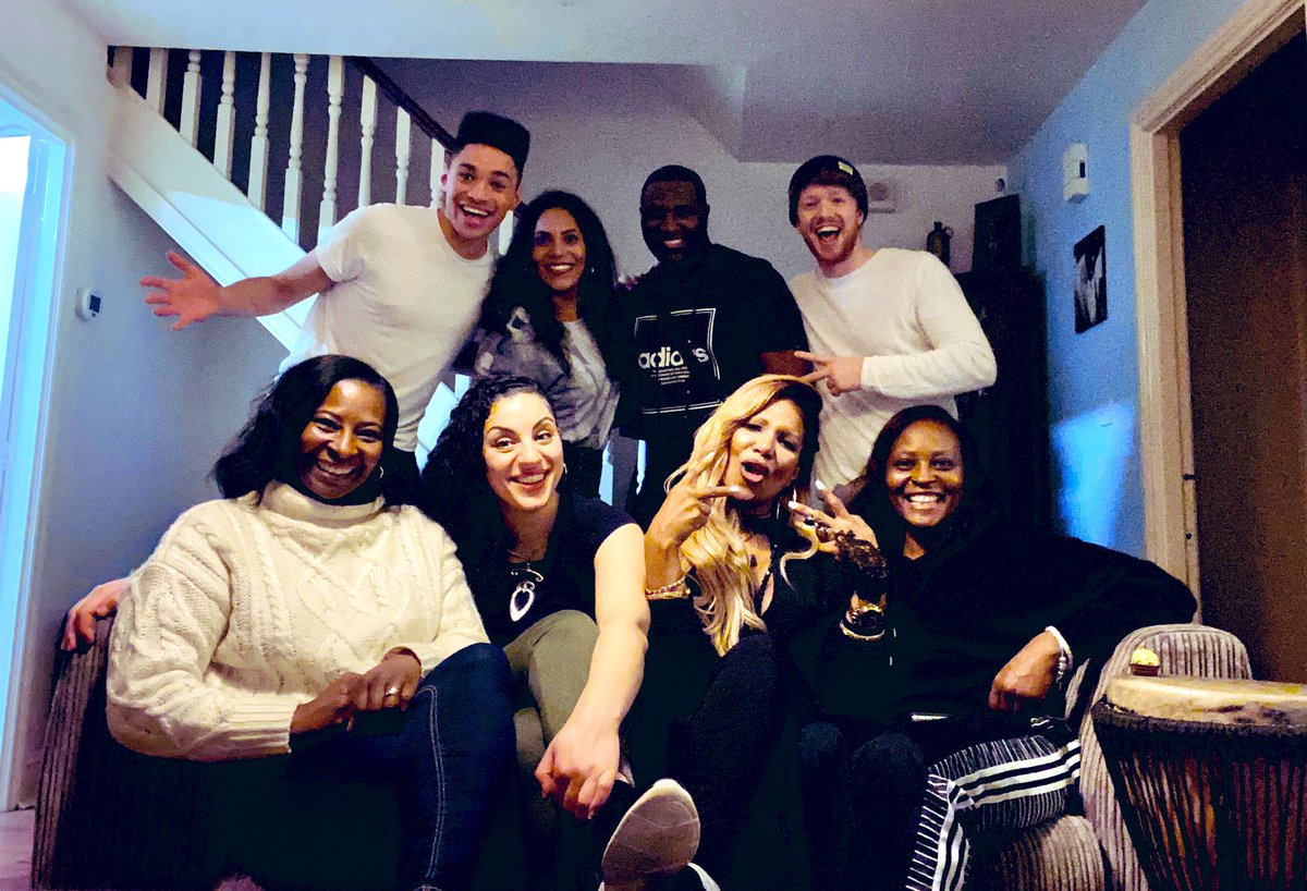 LOOK! We made a VIBE! 💚💚💚 giving thanks for Christella Litras and all of these lovely people that she brought together this evening! HERES TO A DECADE OF JOY EVERYONE!! 😆🙌💚🎉🎄