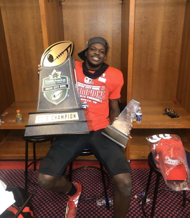StacySkanes's tweet image. So Proud of Our MVP @malikc_3. This is only the beginning. Only up from here. A different kind of player. My QB #3  L’s up @GoCards @UofLFootball