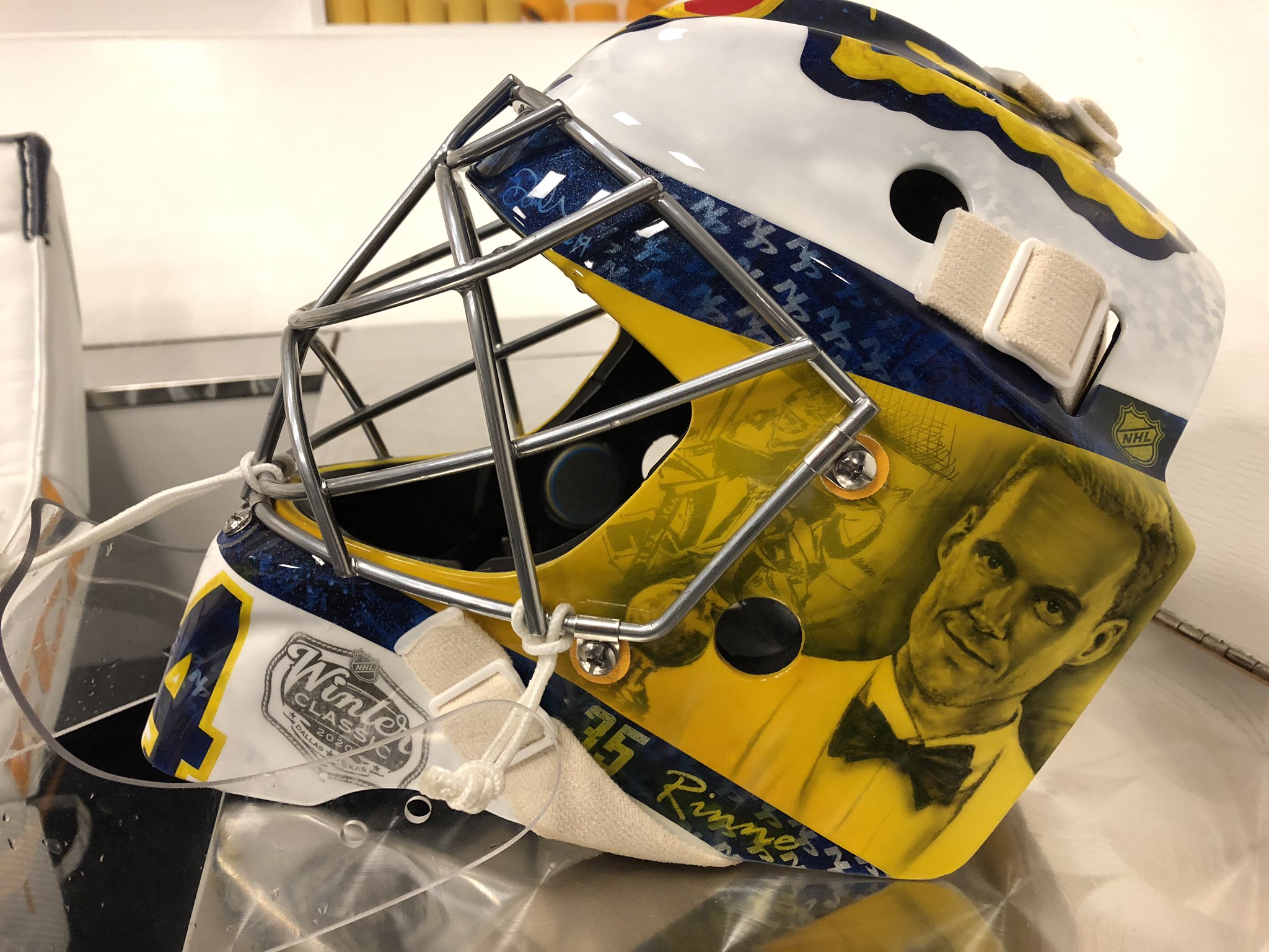 Juuse Saros dedicates his latest mask to Predators' mascot Gnash - Article  - Bardown