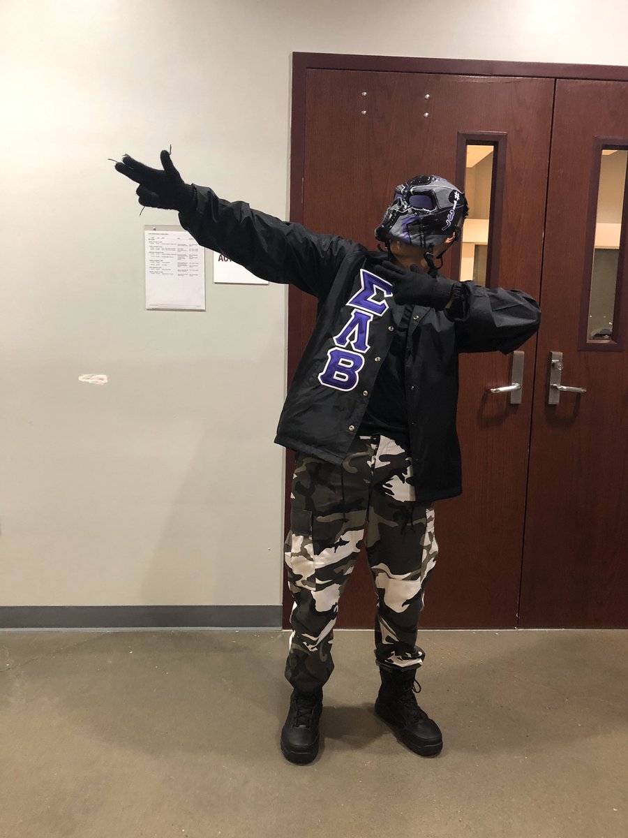 tamubetas's tweet image. We would like to wish the Capitan ☸️ of the Nu Alpha Line, #137 Benjamin ”Calix” Zuniga a very Happy 20th Birthday! We hope you had a great day!! #LovelyBaeta #Fall19 #ΣΛΒ #20 @stwbenjamin