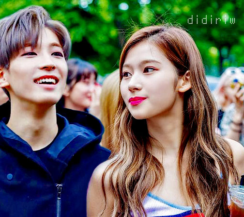 justlieinwait's tweet photo. @NCTsmtown_127 @NCTsmtown_DREAM @WayV_official 🌱;12

just seventeen with the girls
#dokju #woosana #nacoups #nacheol #verwoo #pristeen #svtgfriend #twiceteen https://t.co/Nt4KuhkEJw
