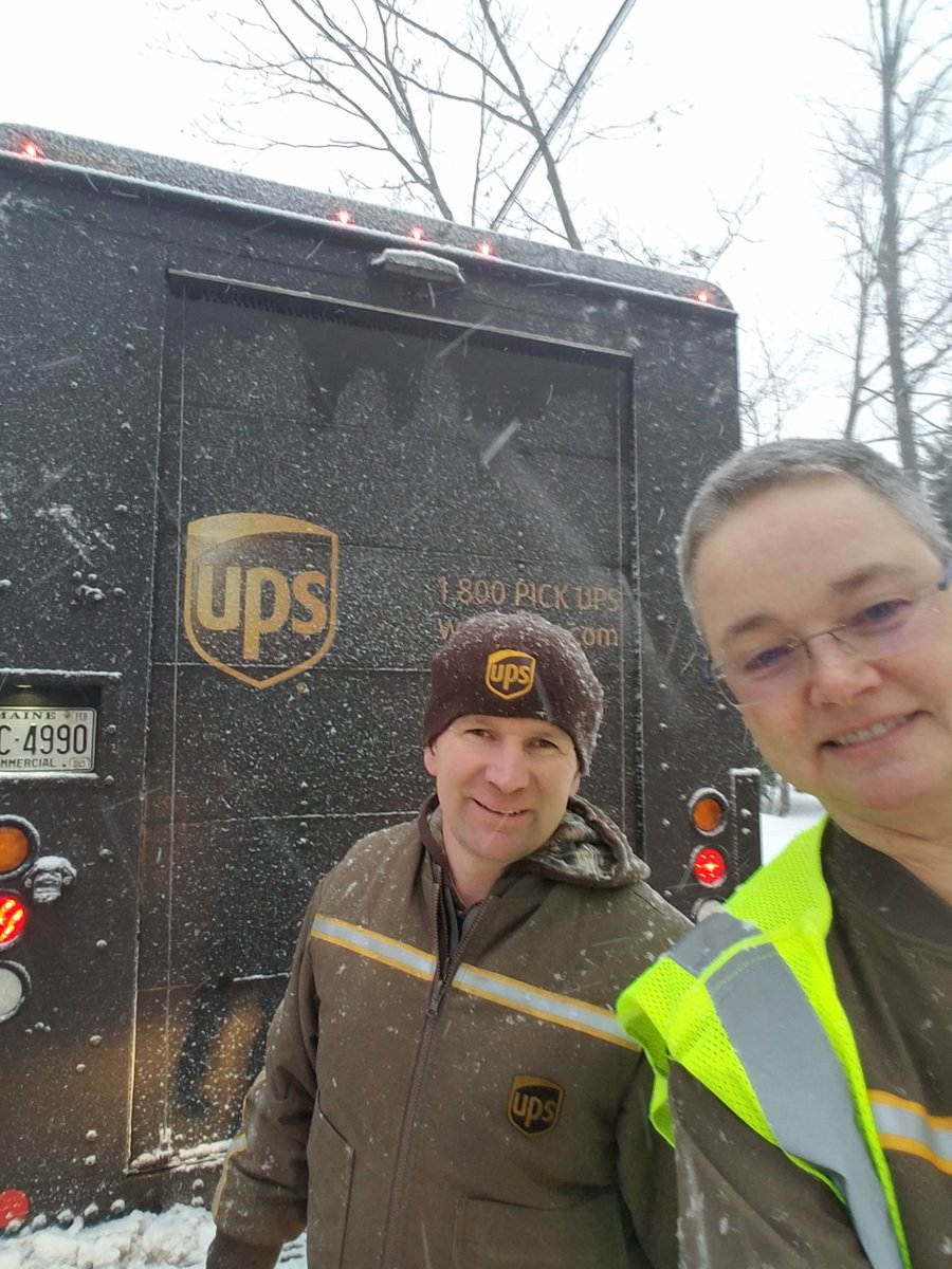 StrathamStrong's tweet photo. #Observationtime
BM Stacey Kemp does an ORO in the SNOW!! https://t.co/0Dv3RRyEvF