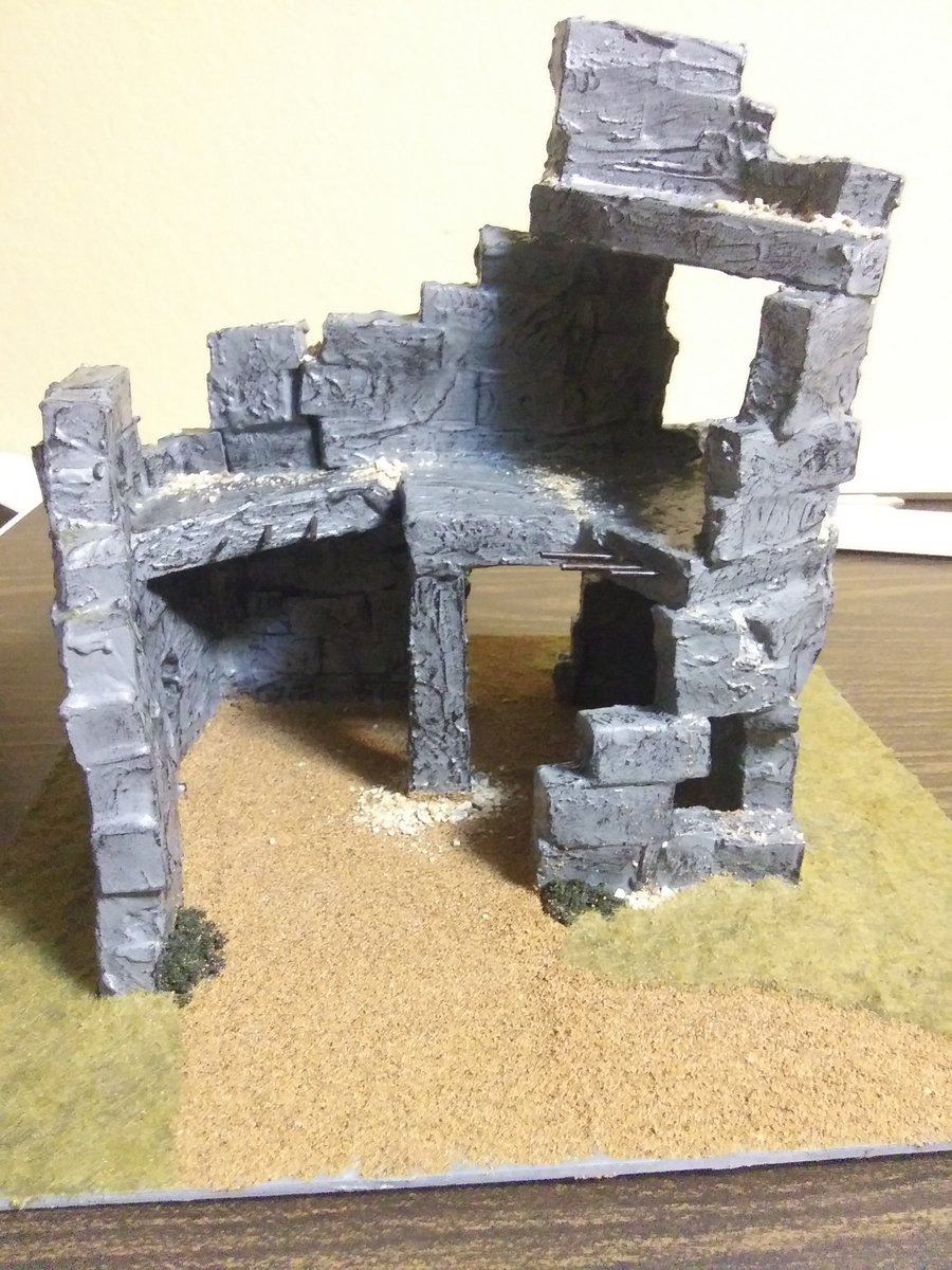 CrimFerret's tweet photo. Spent some of my winter break making terrain (#diyterrain) for #warhammer and/or #dungeonsanddragons.

Here is a ruined mini-fortress I made.

#tabletopgames #warhammer40k 
#dnd5e #dndminiatures https://t.co/f96OLp8BrP