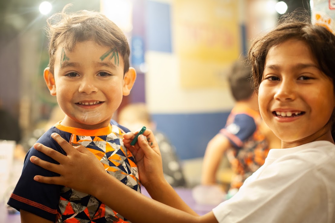 Give children what they truly need—the gift of play and family togetherness! Last 2 days to make a tax-deductible gift to Habitot in 2020! - mailchi.mp/habitot/give-c…