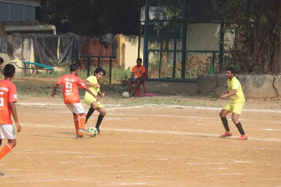 cfcimumbai's tweet photo. CFCI U16 Zonal Team are through to the knockout stages of the MDFA YPL U-16 category!
They won the match by 3-0 against TSG and with that win they also have topped the table.
Well done boys !! #cfci #gocfci #mdfa #mdfaypl https://t.co/eL4RthYcNJ