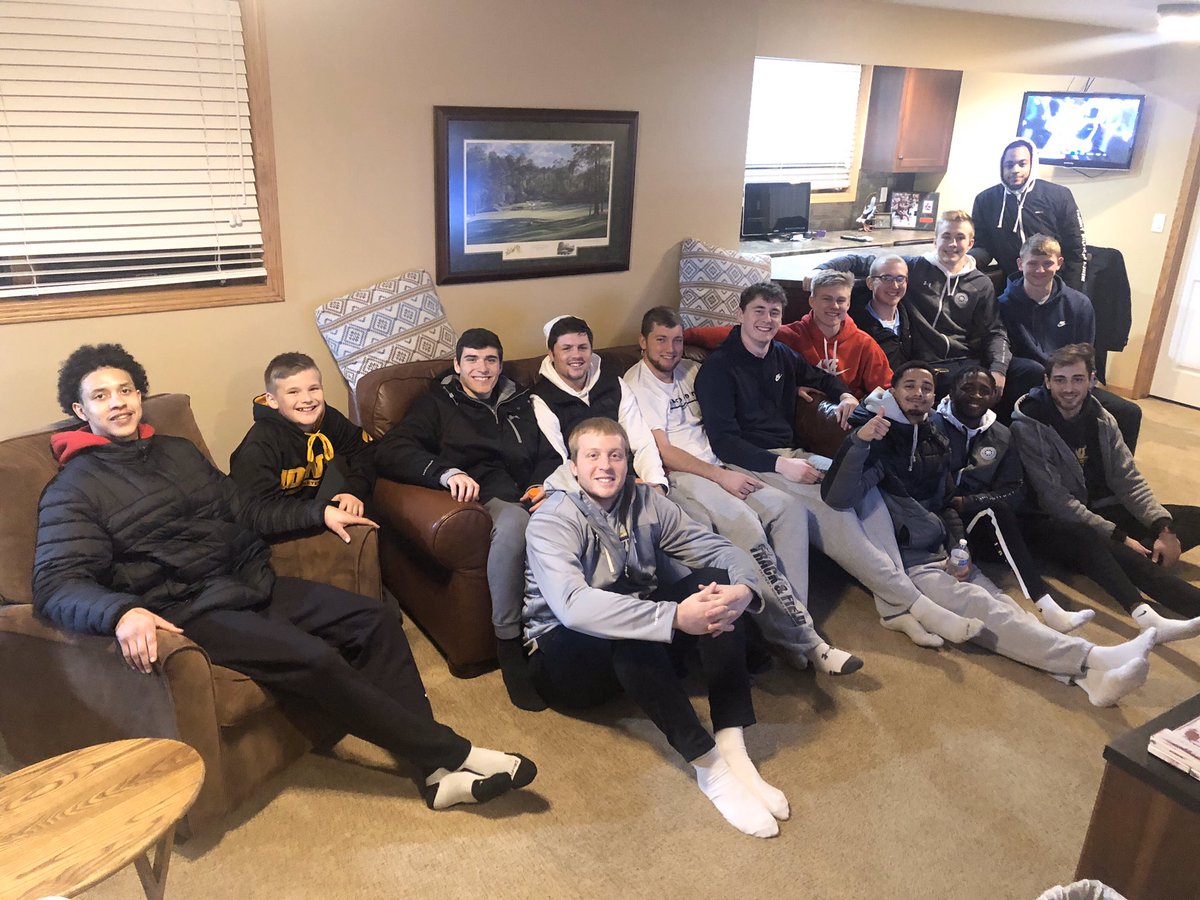 Great night with the MMC bb team and coaches! Go get Morningside!🏀