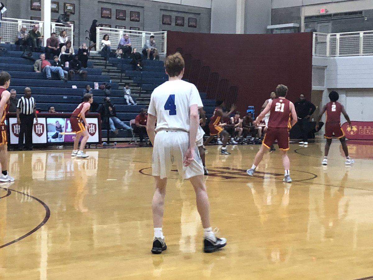 TMarkwith14's tweet photo. Standouts for @CHSKnightsBball vs. Holy Innocents (68-62 W):
Kaleb Jordan-20P 2R 3S (4 3PM)

Alex Burke-16P 3S (4 3PM)

Kyle Duncan-11P 12R 4A 3S

Wade Kahl-9P 7R 2B https://t.co/32YVcfscFJ