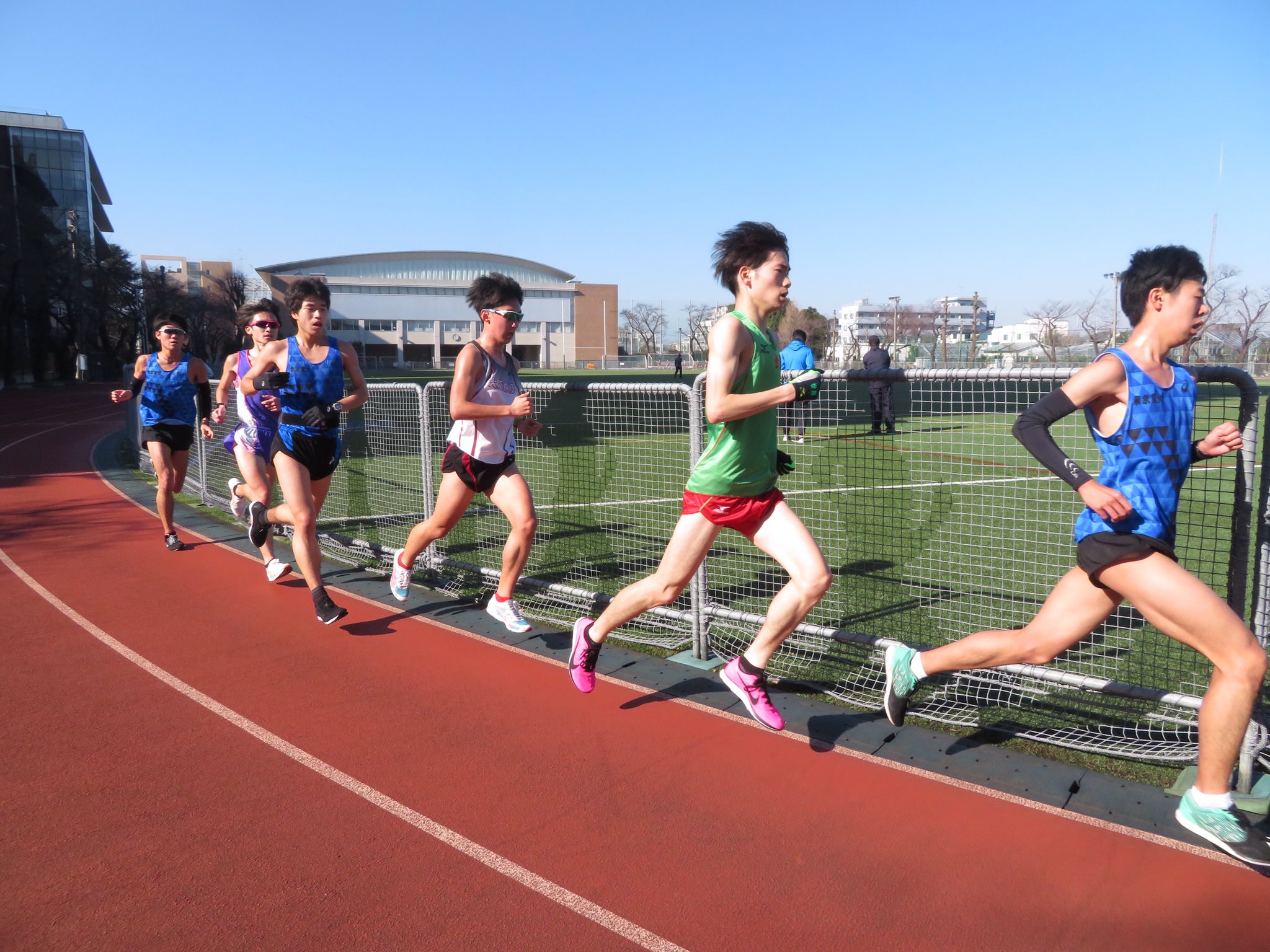 東京農業大学陸上競技部男子長距離ブロック 19年の練習納めの様子です 晴天に恵まれて練習することができました 母校のユニフォームを着て走った選手もいました 年もチーム農大で頑張ります 東京農大 東京農業大学陸上競技部男子長距離ブロック 19年の練習納めの様子です 晴天に恵まれて練習することができました 母校のユニフォームを着て走った選手もいました 年もチーム農大で頑張ります 東京農大