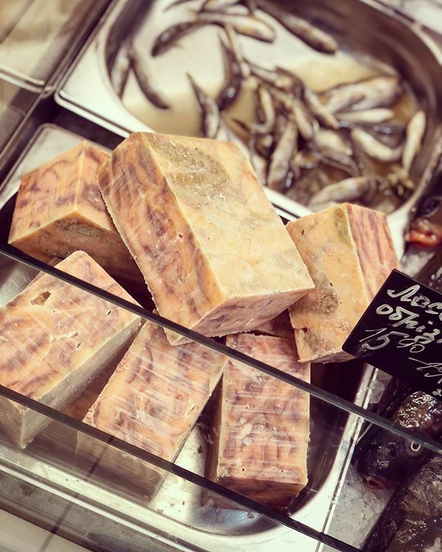 lee_gonzalez's tweet photo. Pressed Salmon with basil. #fish #fishmarket #grocery #salmon #fishfood https://t.co/rqtZ5UJKEa https://t.co/VpETUuMOr7