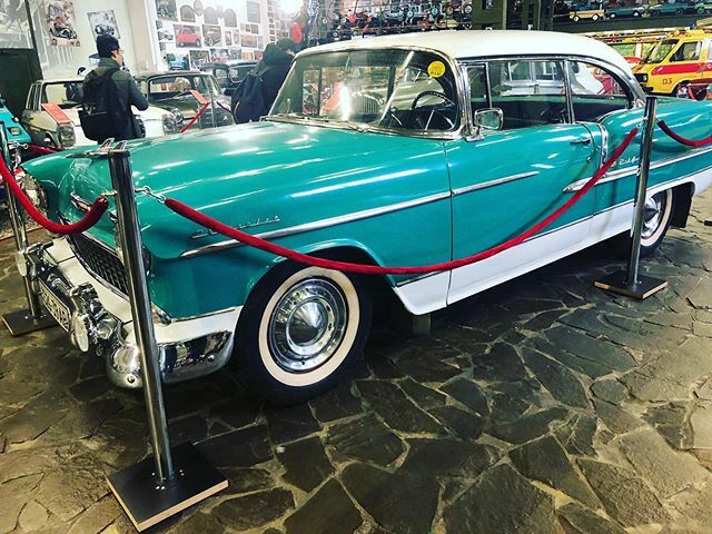 lee_gonzalez's tweet photo. Wait a min...are we in Cuba? #belair #classic #teal #1957chevybelair https://t.co/7Y5PMOI39x https://t.co/z9mW7vL4Es