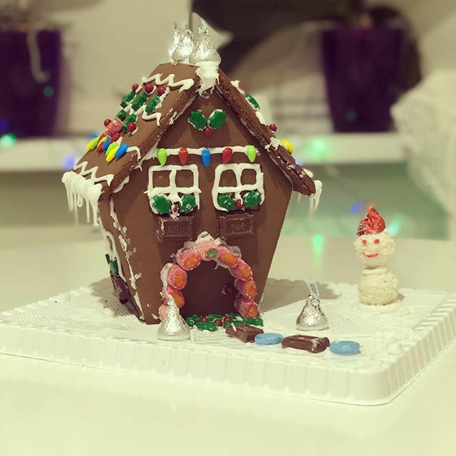 lee_gonzalez's tweet photo. Christmas tradition...flew him 6000 miles for our first Christmas. ❤️ #christmas #gingerbreadhouse #family #familytraditions #missinglegos https://t.co/PKNr83Xoy1 https://t.co/YfMNLTjRM8