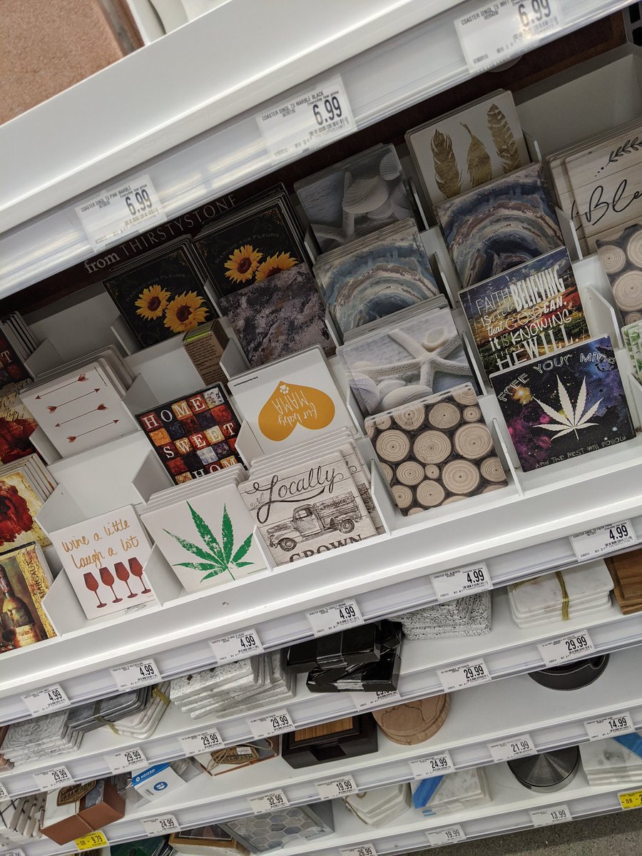 AGlibs's tweet photo. This is what #cannabisnormalization looks like. I'm a fan @BedBathBeyond 👍 👌💚 https://t.co/CaL2EGAoZ5