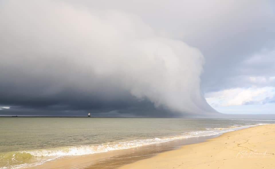 MichaelJHurd1's tweet photo. Wild day on Delaware Bay and Atlantic Ocean. Photos are from Kyle Kaminski Photography.
Lewes, Delaware. https://t.co/Us5YSaMKzH