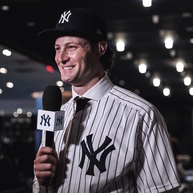 8navyblue's tweet photo. @YankeeReport28 @PhotographyS99 @Kristen_MarieNY @iHeartTheNYYs @nysportsfan2015 @TLuvsBaseball @GiovaniBell2 @2020NYGIANTS @MonksDana @Jimmy27BronxNY @Medic968 @nyy_cate @yankees_nut @alexabrown007 @baseballnchill @kellyuc18 @xiggy89x @ThatDumbNYYFan Goodnight, Darren and the best Yankees fans! #ColeWorld #Cole45 https://t.co/NARuUPN0EN