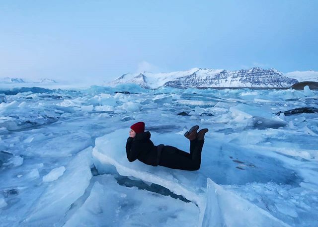 MerevinTweets's tweet photo. Found a good spot to relax at Jökulsárlón glacier lagoon.
•
•
•
#discoverearth #earthpix #iceland #icelandtravel #exploremore #jokulsarlon #glacierlagoon #winter #womenwhoexplore #travel #getoutside #stayandwander #glacier #goatworthy #conciousculture https://t.co/eQWXiM7GuT