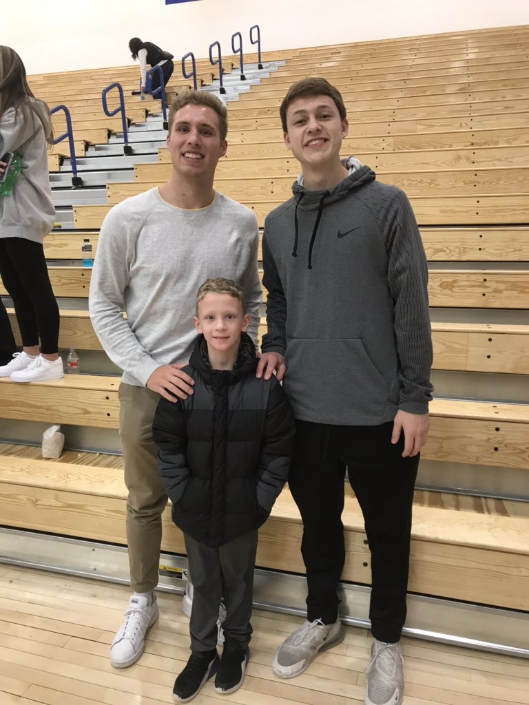 Coach_Brum's tweet photo. Monte loved seeing my two favorite Royals out on the recruiting trail tonight. I appreciate my @WabashBBall guys being such an important example for my Brumett boys. #ProudCoach #ProudDad https://t.co/iywWkyhVnY