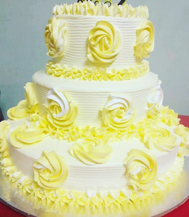 chocolocktweets's tweet photo. Last cake of 2019 💛 .
#Food #FoodLove #FoodGasm #FoodPorn #FoodComa #BuzzFeed #BuzzFeast #FeedFeed #HuffPostTaste #Foodie #YahooFood #TastingTable #Tasty #Tastemade #SaveurMag #NYTFood #FoodTalkIndia #LBBD #SoDelhi #Foodstagram #NomNom #FoodBeast #Ch… https://t.co/rs8EhgGZUo https://t.co/cSvKIYKY1y