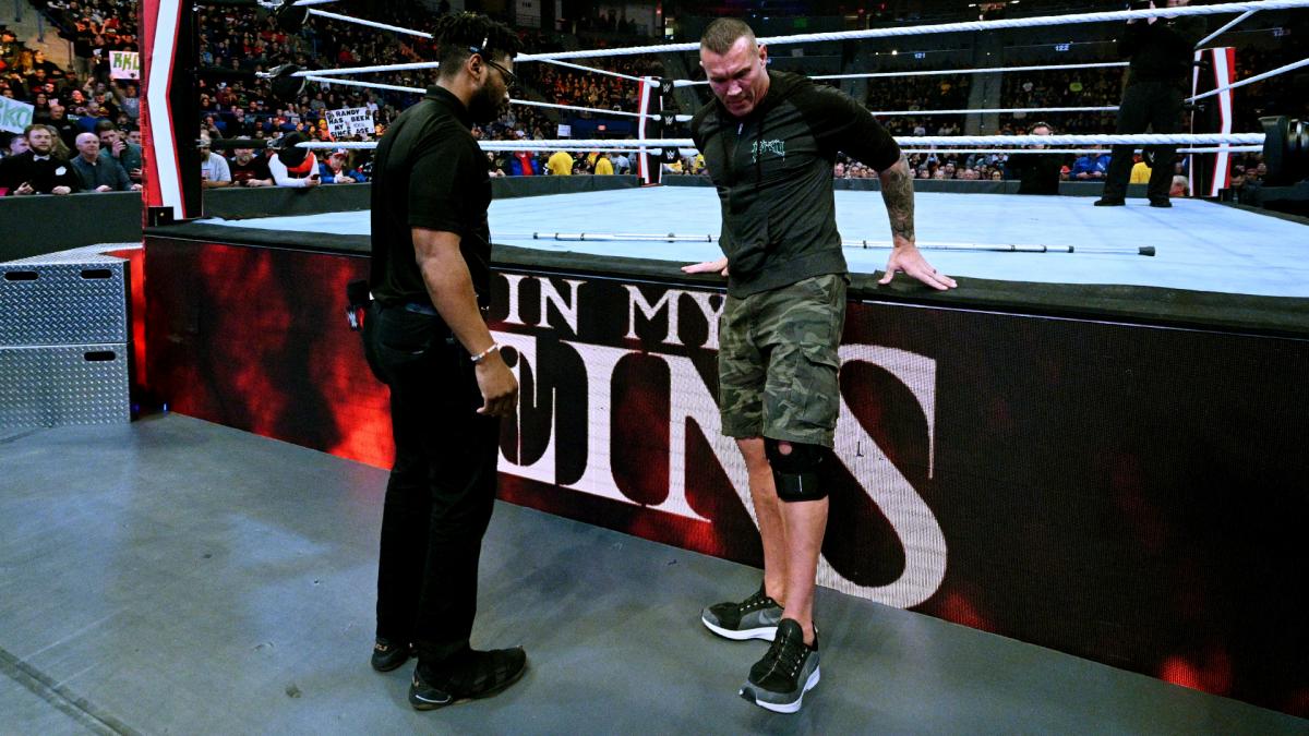 BaltOs1Fan's tweet photo. Heres some WWE site pix of tonights great @RandyOrton AJ Styles angle from Raw. Such a great job by Randy(and AJ too). https://t.co/lTV2e9J2eu