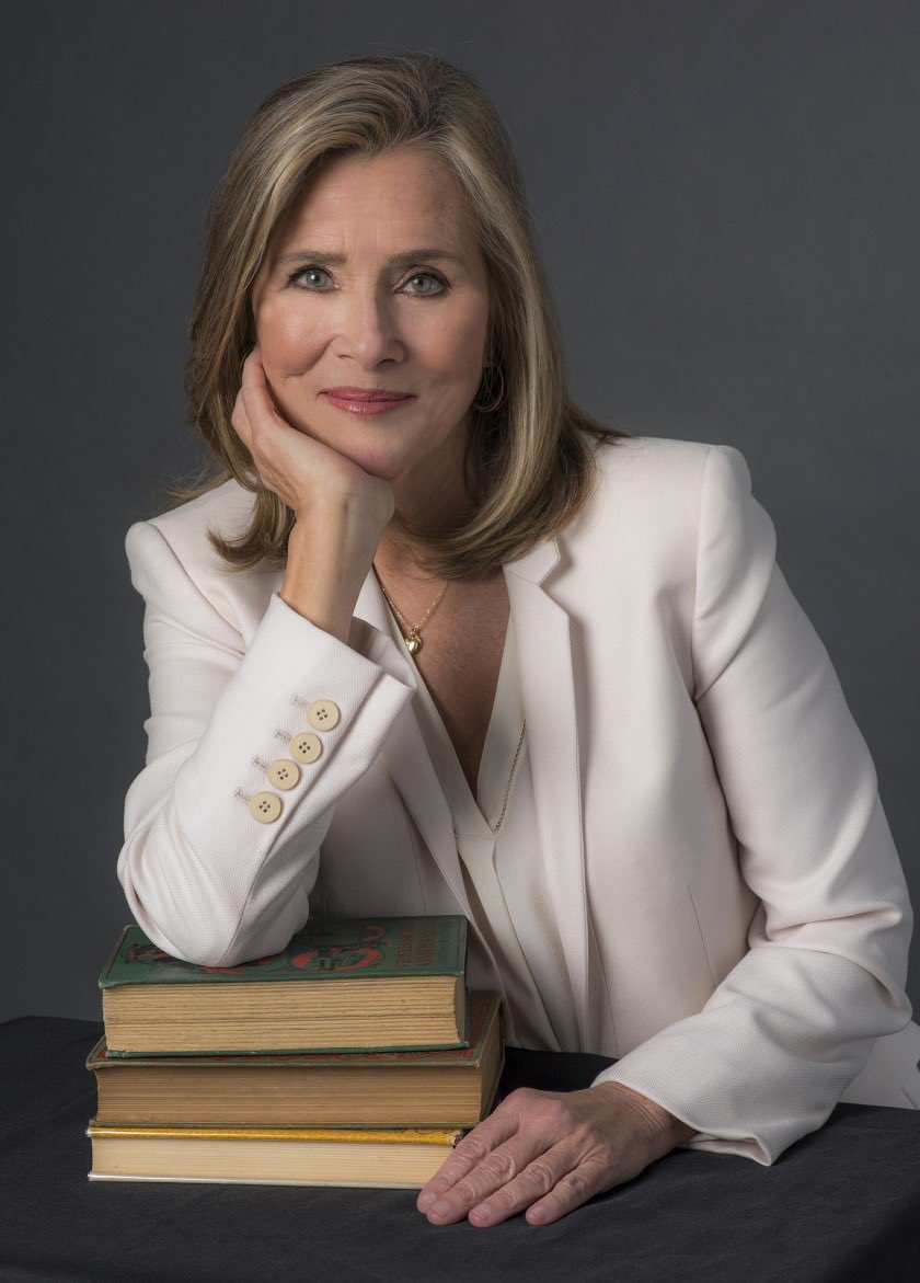 Happy 66th Birthday to former broadcast journalist and television personality, Meredith Vieira! 