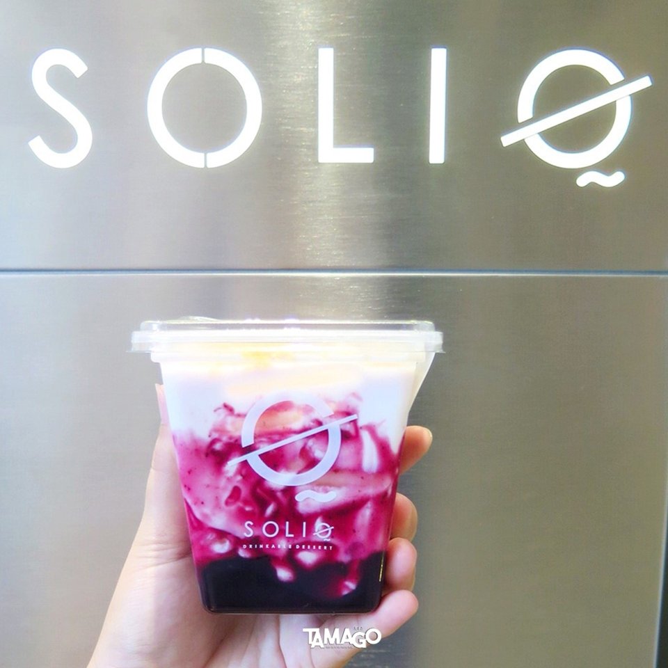 tamagofreemag's tweet photo. #SOLIQ สาขาใหม่ #ICONSIAM
ไอเดียเริ่ด! ขนมเค้กดื่มได้ อย่าง Blueberry Cheesecake อร่อยฟินไปกับครีมชีสแท้ ด้านล่างเป็นบลูเบอร์รี่แยม ตบท้ายครัมเบิ้ลกรุบกรอบ
กินเสร็จอยู่เที่ยวงาน #เคาท์ดาวน์ ต่อได้ด้วย 😋🎉
☎️ 09-0968-5296
@kinjubkinjib #อร่อยไปแดก #tamagofreemag @gourmetthai https://t.co/3zFTZvrNfg