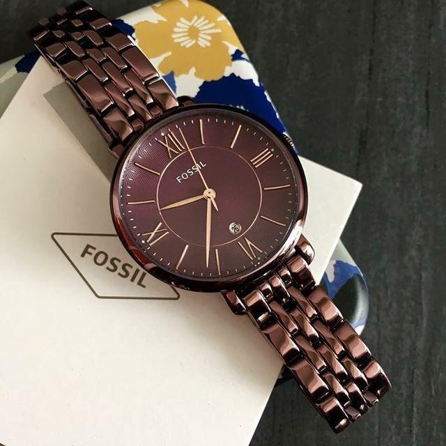 owspakistan's tweet image. Fossil Analog Brown Dial Women's Watch.
Model # ES4275
Price Rs.33,500/-
#fossillovers #fossilstyle #BrandMerchants #AbouTime #pakistan #nishatemporium #PackagesMall #affordablewatches #fashion #Menswatch #Bluedial #photooftheday #instagood #love #Happiness #watchoftheday