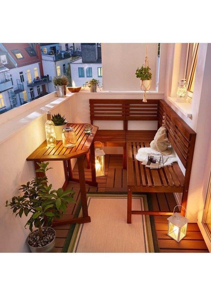 استمتع  بالأشياء الصغيرة 
فيوماً ما قد تنظر للماضي  وتدرك كم  أنها كانت كبيرة !