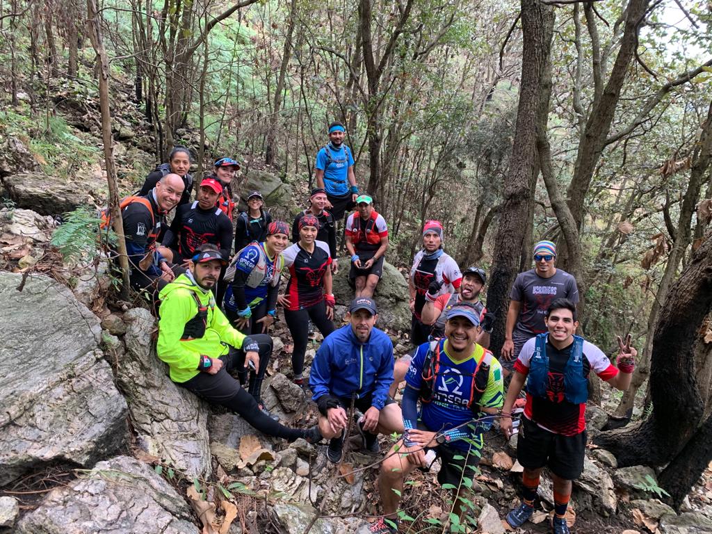 jmanuelm3x23's tweet photo. Correr con amigos es una gran forma de disfrutar la vida GRACIAS.
#DeSangreNaranja
#YTuLimiteDondeEsta
#TodosSomosHormigas
#RunNowBeerLater
#LoveRunSmile
@ComuniRunners
@Training_10K https://t.co/iNfpNB9ba9