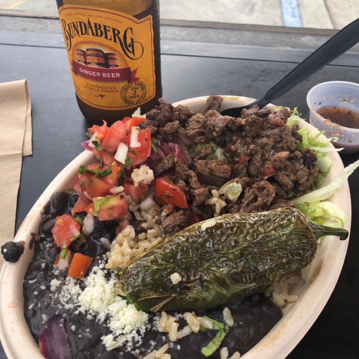 Fresh Quality Ingredients in Every Bowl ⚡️

#cerveteca #culvercity #asada #grub #yum