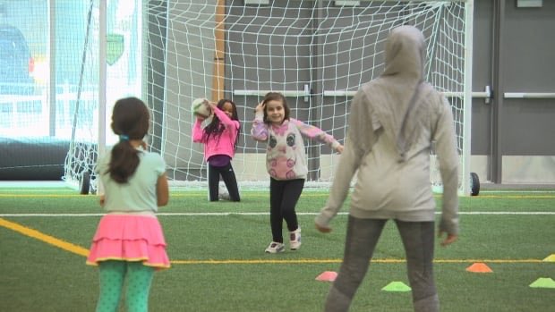diversityeraa's tweet photo. #WInnipeg #Program #empowers #newcomers through #sport #cdnimm
https://t.co/2DcFcOCxYd https://t.co/gJNlKgieaX