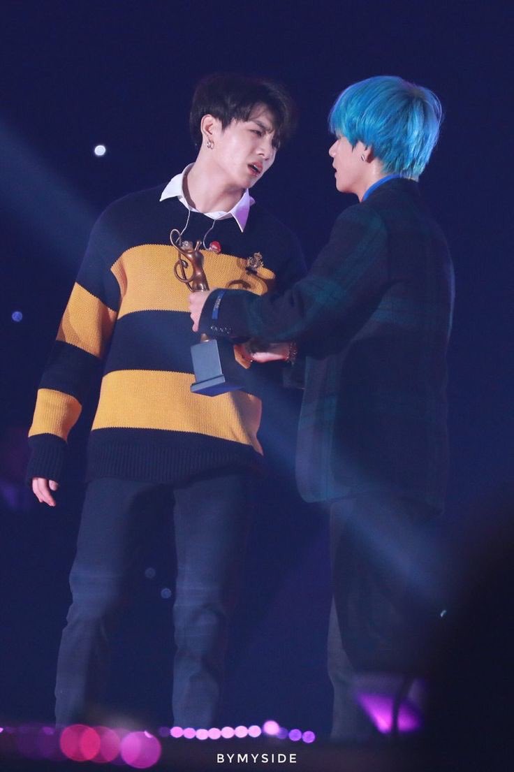 เพิ่งเคยเห็นรูปนี้อะ ปุ๊กงอแงอะไรกับพี่นะ55555555555