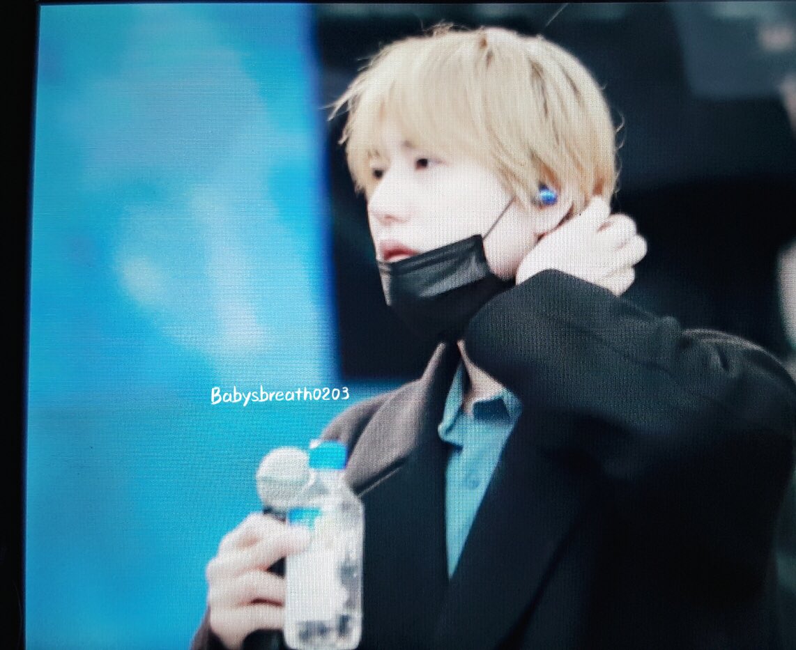 0203_dy's tweet photo. 행복은 영어로 Kyuhyun....... https://t.co/GUPPNgCvvu