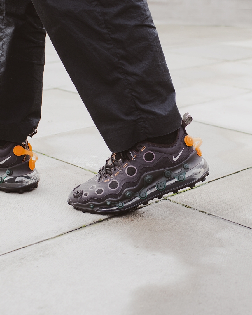 nike air max 720 ispa black & reflect silver