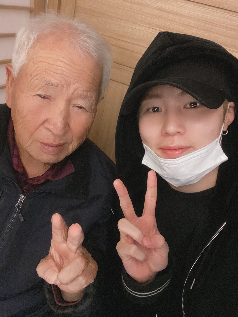 하성운 tweet media