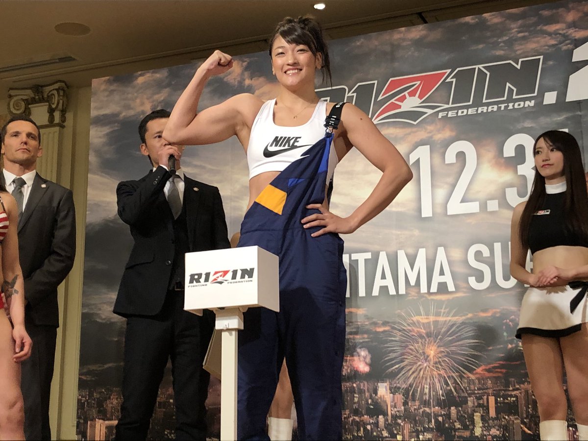 lespros_athl_sp's tweet photo. 【RENA】
現在放映中の
フジテレビ「RIZIN.20」
https://t.co/svctZuATkL
RENAの試合より生中継となります🥊
皆さんの声援を力に頑張ります✨
#rizin #sb #lespros https://t.co/uMttYAtmCV