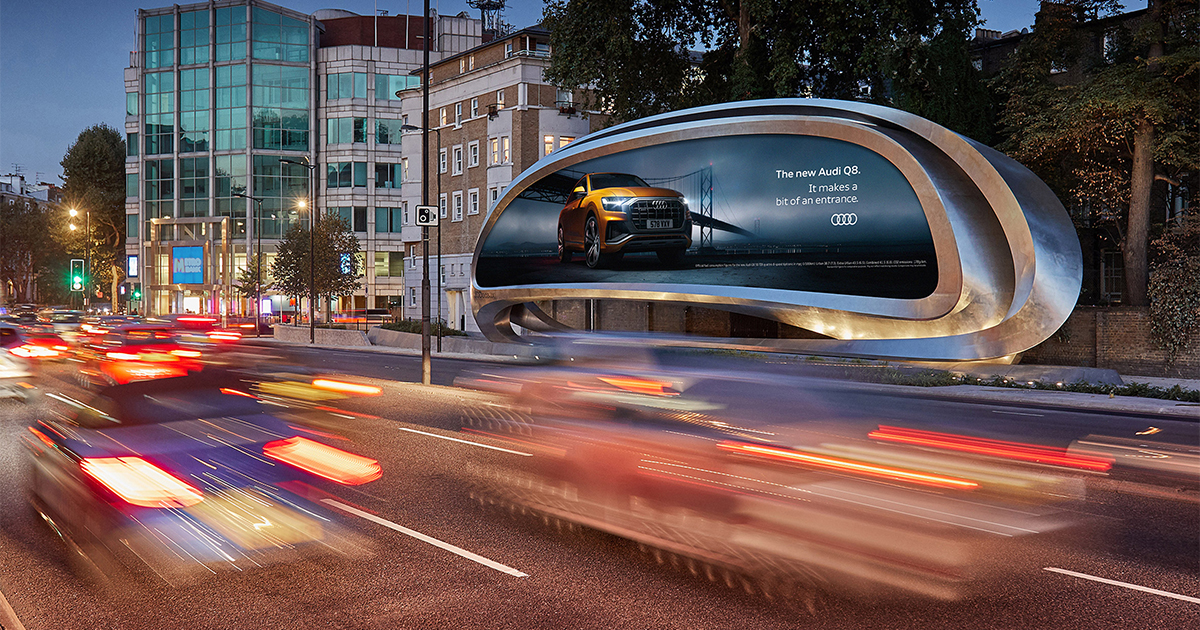 #TuesdayThoughts - Have you seen this impressive digital signboard on West Cromwell Road, London? 😲🇬🇧

Designed by Zaha Hadid with Patrik Schumacher, this sign measures an impressive 30 metres long and 9 metres high, with a curved digital screen!  ow.ly/MUDV30pURHx