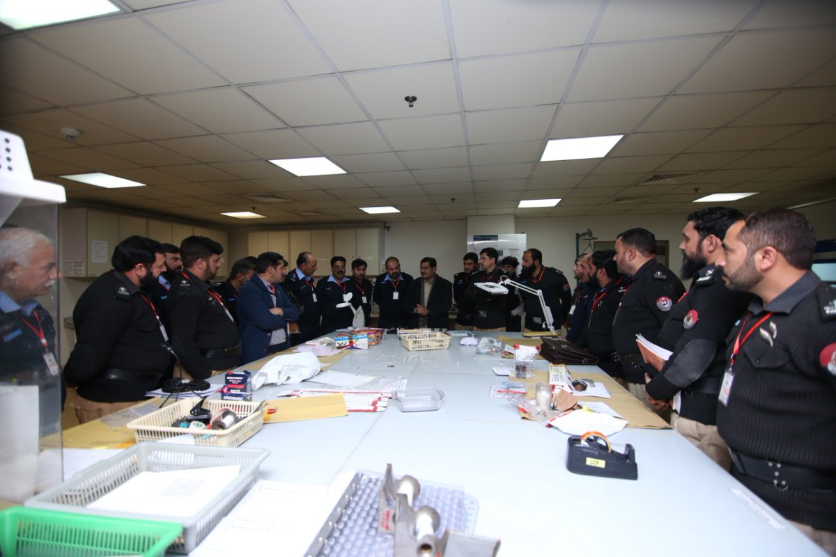 UNODCPakistan's tweet photo. Happening Now! #UNODC #PACTProject organized a holistic 2 days (30-31 Dec) study tour for the participants from @KP_Police1 #CTD KP and Islamabad Capital Territory @ICT_Police to Punjab Forensic Science Agency in Lahore #PunjabForensicsScienceAgency @PFSALahore https://t.co/L3MZOEu1hx