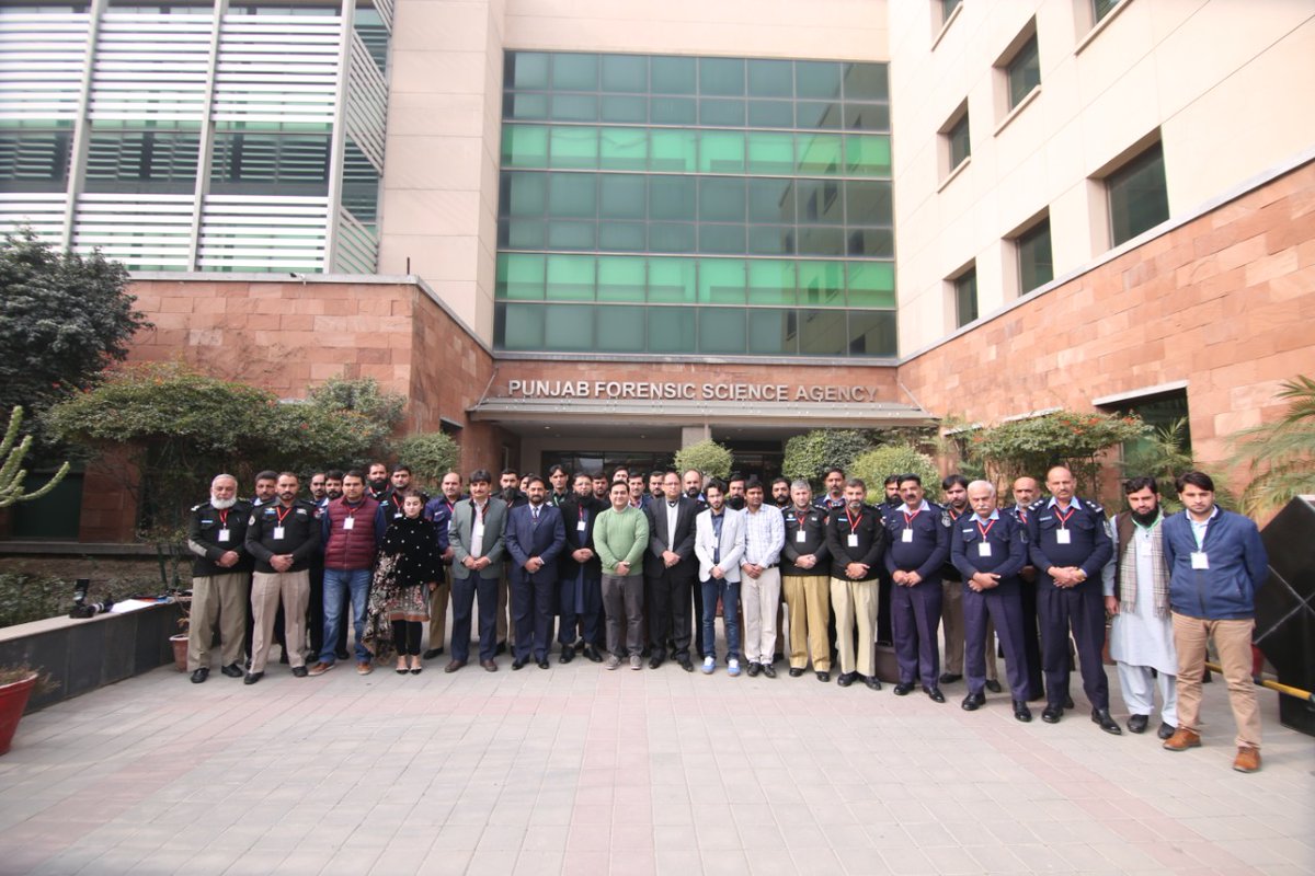 UNODCPakistan's tweet photo. Happening Now! #UNODC #PACTProject organized a holistic 2 days (30-31 Dec) study tour for the participants from @KP_Police1 #CTD KP and Islamabad Capital Territory @ICT_Police to Punjab Forensic Science Agency in Lahore #PunjabForensicsScienceAgency @PFSALahore https://t.co/L3MZOEu1hx