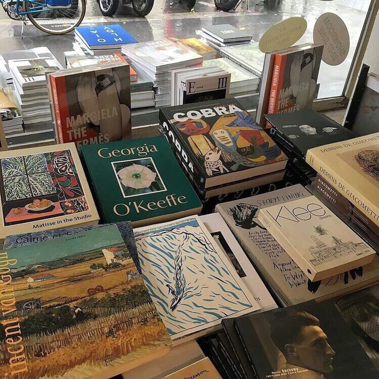 moonmcth's tweet photo. 2020: eating healthy, reading more books, studying more and enjoying life https://t.co/xbcq02VjYO