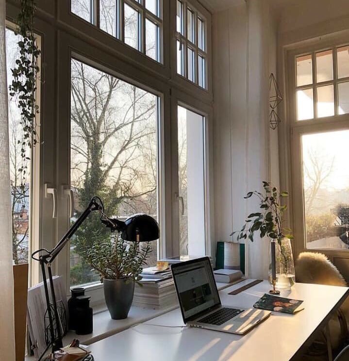 moonmcth's tweet photo. 2020: eating healthy, reading more books, studying more and enjoying life https://t.co/xbcq02VjYO