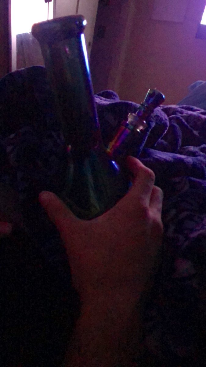 DommeDiosa's tweet photo. Smoking the oui’d I bought today with YOUR alpha. 
Reimburse me bitch boy.

$myabadu

smoke fetish | findom | finsub | https://t.co/xED3vdPIcH