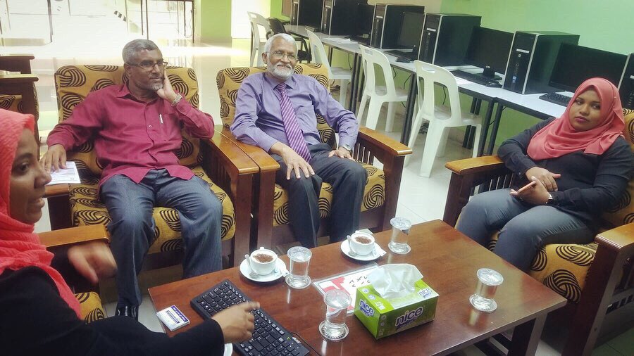 MNULibraries's tweet image. It was a pleasure to meet Mr. Hussain Shakir to introduce our local database Saruna. We deeply appreciate the time given and the interest shown to share his writings to Saruna
#MNUlibraries
#Saruna