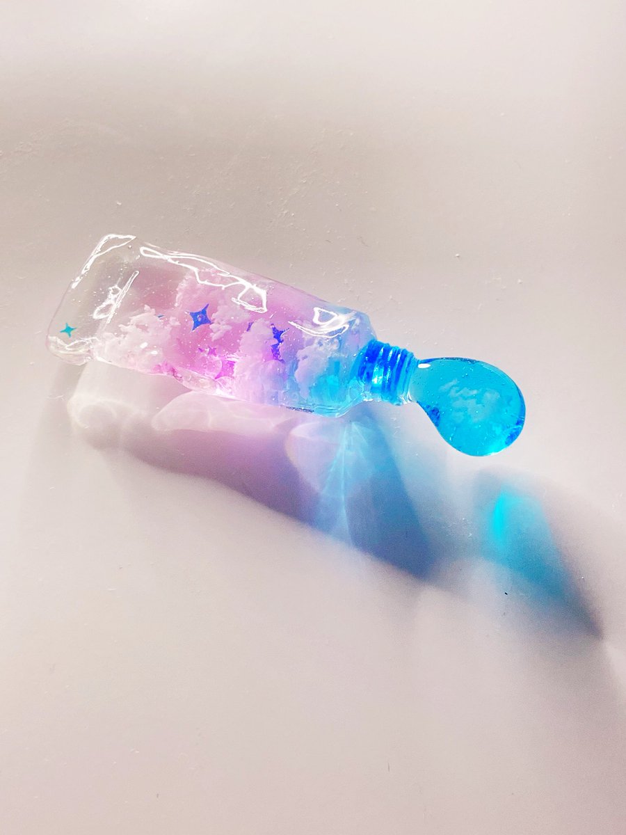 환상적인 하늘이 담겨있는 레진 튜브💖

✨ 12월 랜덤박스 신청 마지막날! ✨
✨구매시 추첨 이벤트! ✨