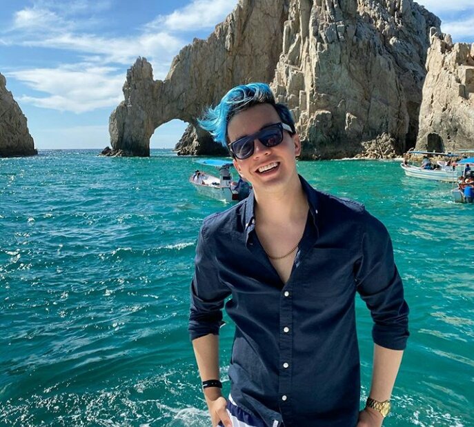 sofiacarson28 tweet picture